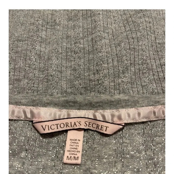 Victoria’s Secret Women’s Medium Glittery Gray Stretchy Lightweight Top - Picture 4 of 4